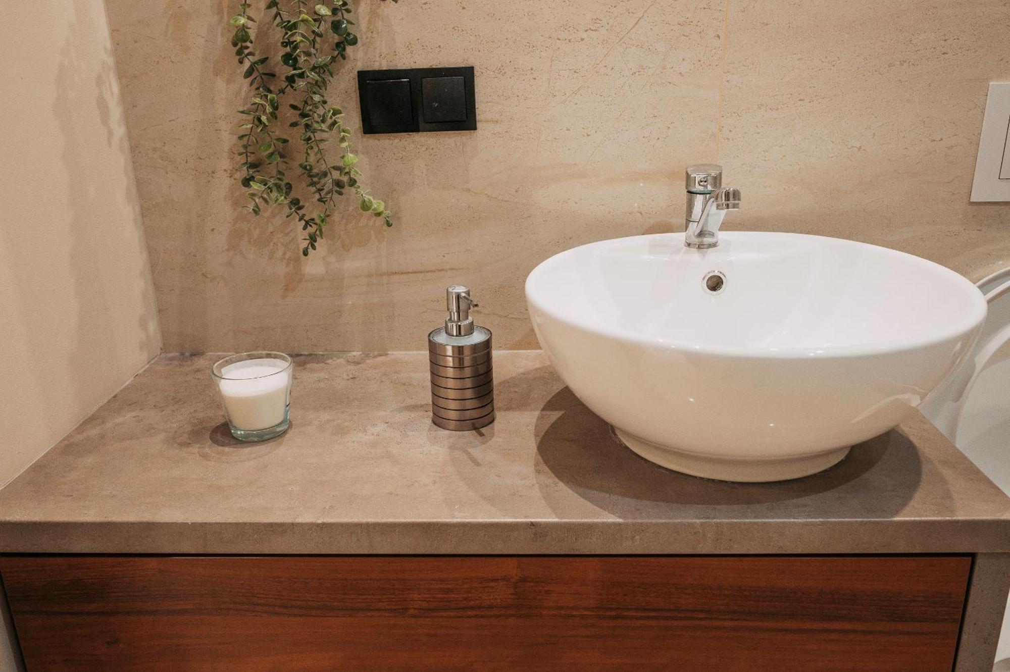 Niron Apartament Kapucynska Pila Ngoại thất bức ảnh