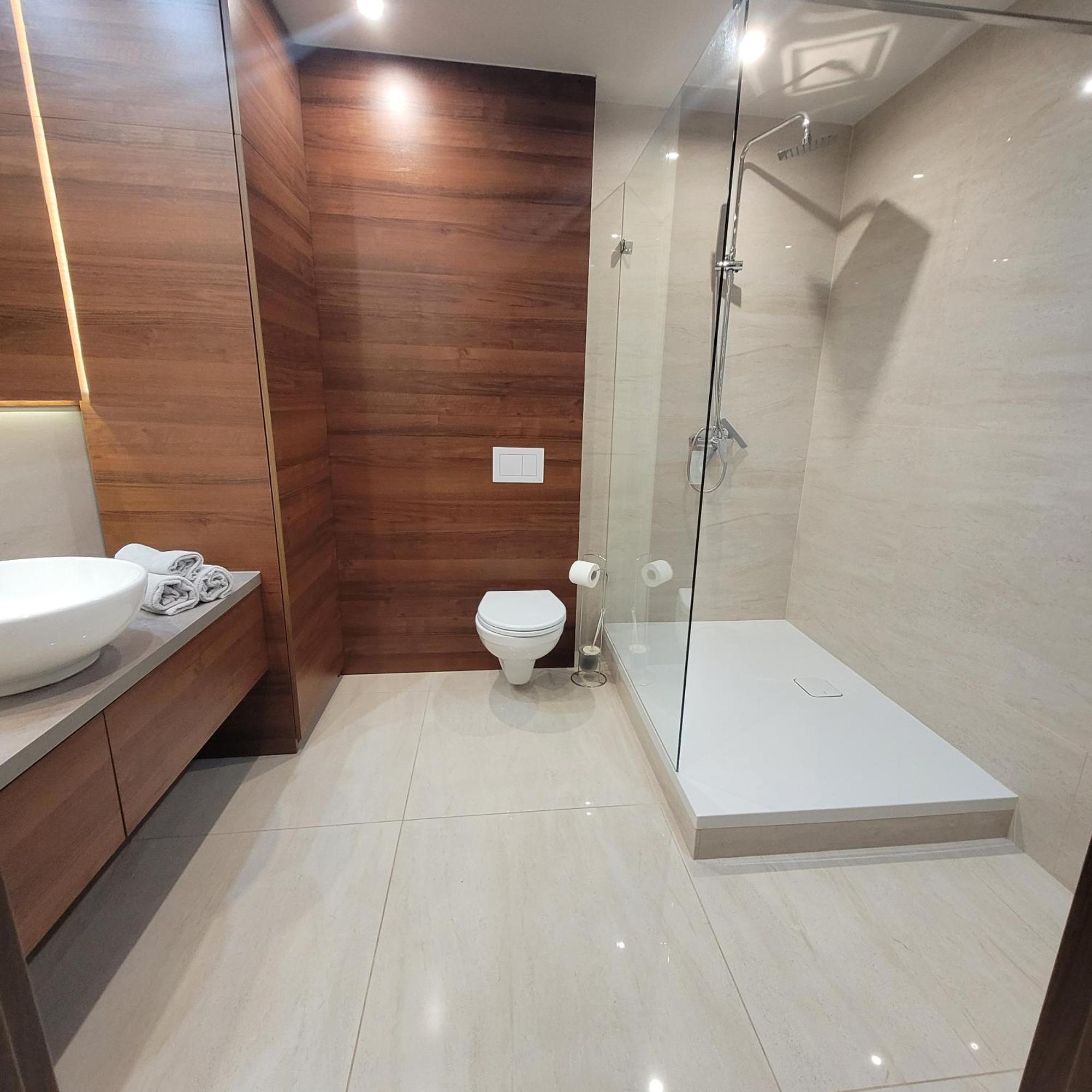 Niron Apartament Kapucynska Pila Ngoại thất bức ảnh